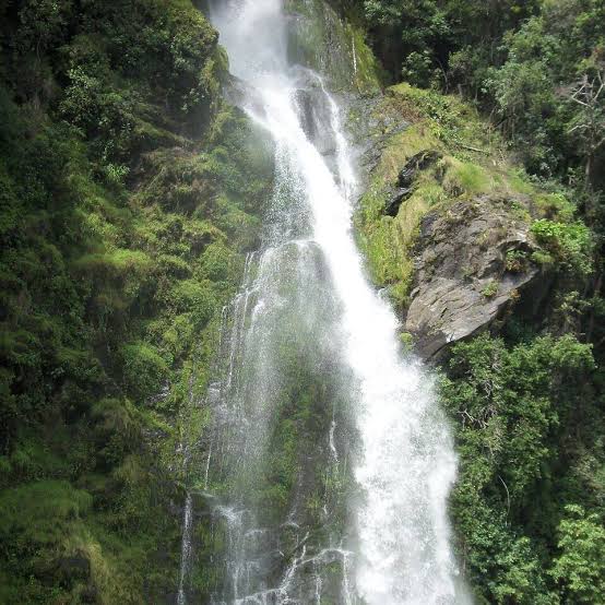 Kitulo Waterfalls – photo 1